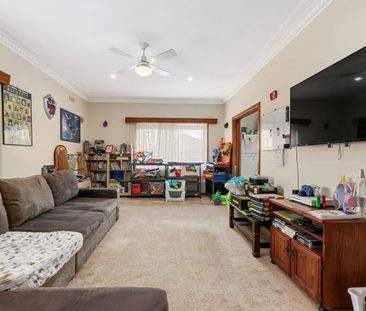 THREE BEDROOM HOUSE - Photo 1