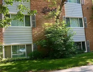 EXTRA LARGE ONE BEDROOM IN MISSION, RENOVATED BUILDING | 310 19 Avenue SW, Calgary - Photo 1