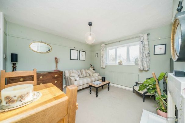 Marlow Crescent, TW1, London - Photo 1