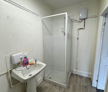 Marton Drive, Blackpool, FY4 3DE - Photo 4