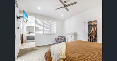 Stunning Executive Living in Hervey Bay - Photo 4