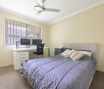 Spacious Air-Conditioned Home in a Family Friendly Location - Photo 5