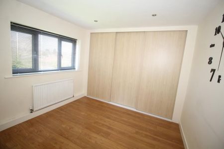 2 bedroom semi-detached house to rent - Photo 2