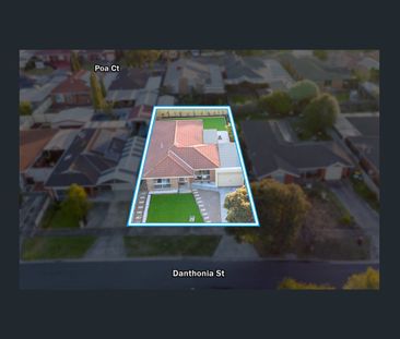 Stylishly Renovated 3-Bedroom Home for Rent in Prime Delahey Pocket - Photo 4