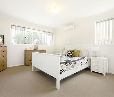 Neat and Tidy 3 Bedroom Townhouse - Photo 3