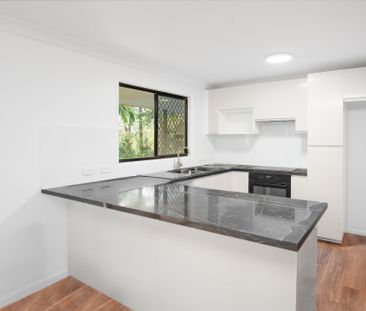 PRIVATE HOME IN BUSH SETTING - Photo 2