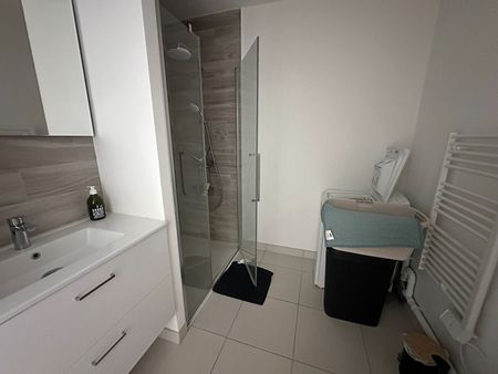 Location Appartement 2 pièces 43m² LA ROCHELLE 17000 - Photo 5