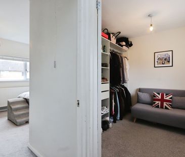 3 Bed Terraced House, Becket Road, S8 - Photo 1