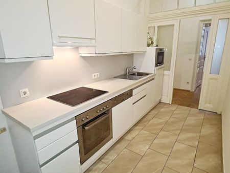 AM GRABEN-NÄHE, 95 m2 Altbau mit Balkon, 2 Zimmer, Komplettküche, Wannenbad, Parketten, 4. Liftstock, Flügeltüren, Spiegelgasse - Foto 5