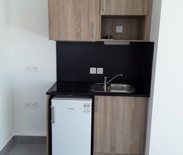 T2 AVEC TERRASSE ET PARKING - Photo 3