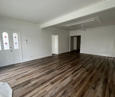 Lovely 4 bedroom home - Photo 1