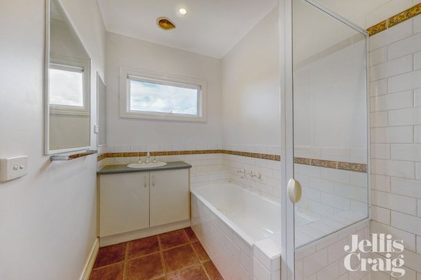 1A Iris Road, Camberwell - Photo 1