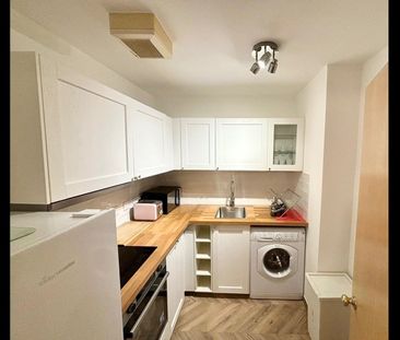 1 Bed Flat, Victoria Street, BS1 - Photo 4
