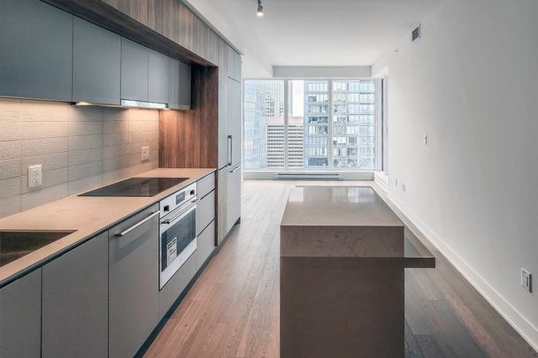 Condo for rent, Montréal (Ville-Marie) - Photo 1