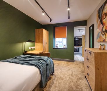 North Street Room 6 - Photo 5