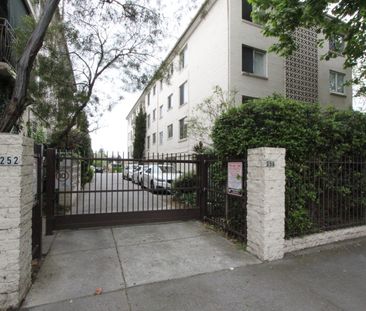 34/252 Dandenong Road, St Kilda East, Vic 3183 - Photo 6