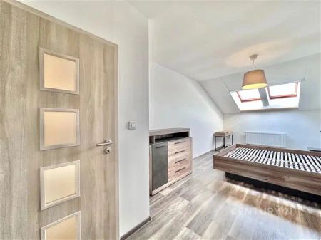 Exkluzivní podkrovní bydlení v srdci Kroměříže – náměstí Míru - Photo 4
