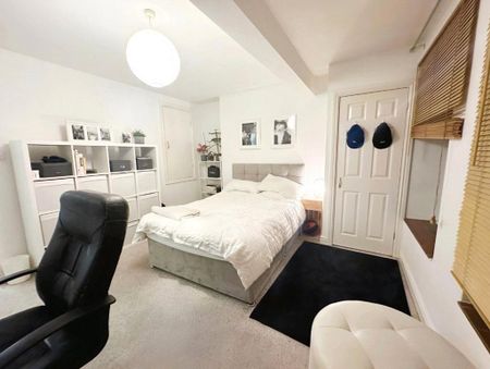 5 bedroom terraced house to rent - Photo 2