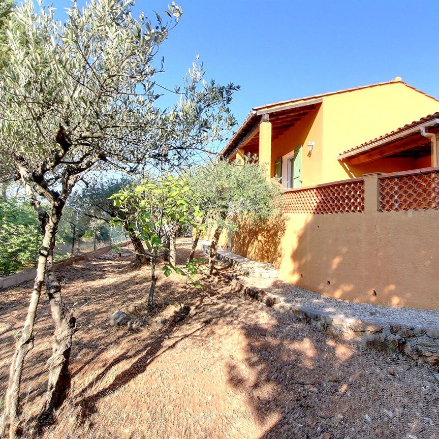 VILLA, - Photo 1
