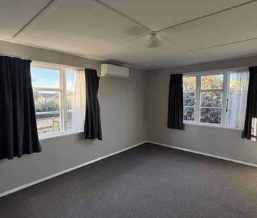 THREE BEDROOM IN PRIME LOCATION - Photo 5