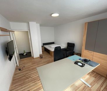 RWE Mitarbeiter aufgepasst! Sanierte 1 Zimmerwohnung nahe RWE - Photo 1