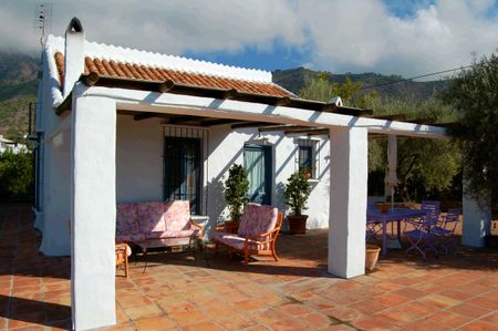 Detached Villa for rent in Frigiliana, Málaga, Spain - Photo 5