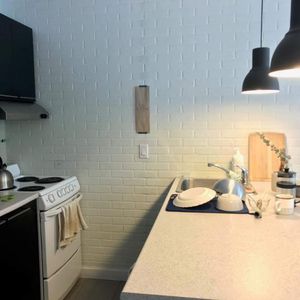 1 CH - 1 SDB - Montréal - $1,295 /mo - Photo 2