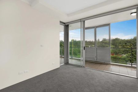 “Beautiful two-bedroom apartment overlooking Roma Street Parklands” - Photo 5