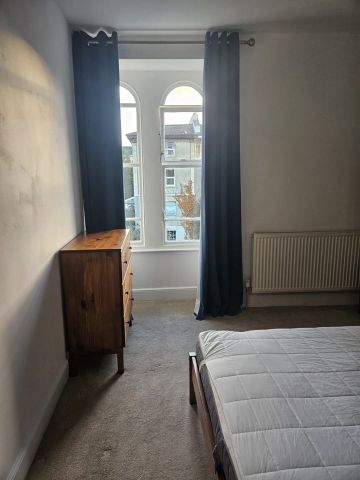 1 Bed Flat, Sydenham Hill, BS6 - Photo 3