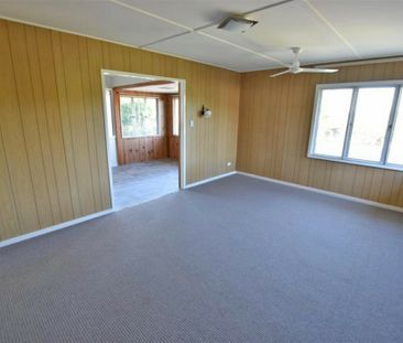 Spacious Family Home with Huge Yard, Side Access & Plenty of Storage! - Photo 3