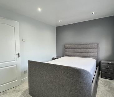 2 bedroom semi-detached house to rent - Photo 5