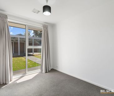 6 Tipper Place, Cook ACT 2614 - House For Rent | Domain - Photo 5