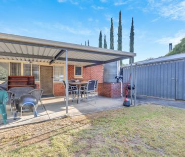 Family home, plus so much more! - Photo 4