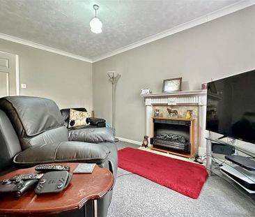 2 bedroom semi-detached house to rent - Photo 6