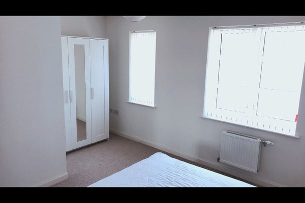 Room in a Shared House, Cotton Close, CR4 - Photo 1
