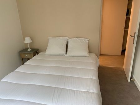 Location Appartement 2 pièces 40m² ROANNE 42300 - Photo 4