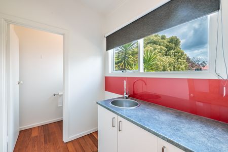 1 Watsonia Street, Oakleigh VIC 3166 - House For Rent | Domain - Photo 2