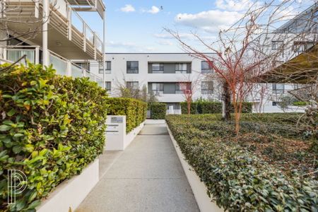 A beautifully presented 1-bedroom apartment in Kingston with a study nook and large square meterage floorplan! - Photo 3