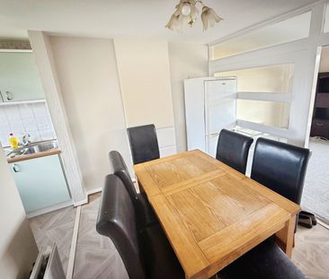 3 bedroom maisonette to rent Middle Hay View, Sheffield - Photo 4