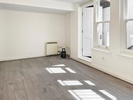 Front Basement Flat, 6D Marylands Road, London W9 2DZ - Photo 5