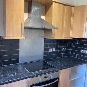 House share to rent - Photo 2