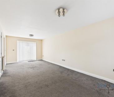 3 bedroom detached house to rent - Photo 3