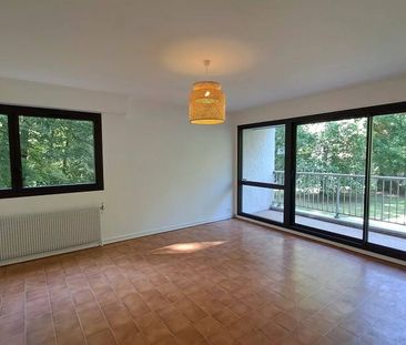 JACOB BELLECOMBETTE - T2 avec balcon et garage - Photo 3