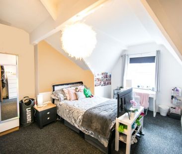 Estcourt Avenue, Headingley, Leeds - Photo 2