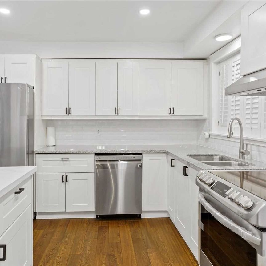 For Lease - 1117 Venus Crescent, Oshawa, Ontario - Photo 1