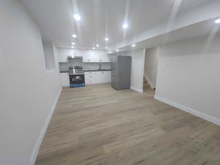 For Lease - 43 Patterson Avenue, Brantford, Ontario - Photo 3