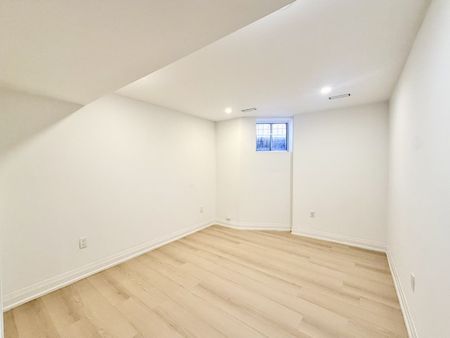36 Brunswick Avenue apartment — Toronto, ON (3-Bedroom) - 3 Bedroom - Photo 5