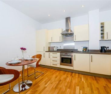 1 bedroom flat to rent - Photo 4