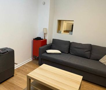 F2 DUPLEX MEUBLE - QUARTIER MAZELLE - COUR INTERIEURE - Photo 1