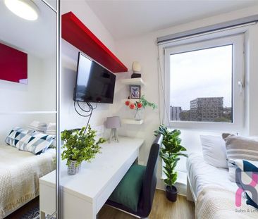 5 bedroom flat to rent - Photo 1